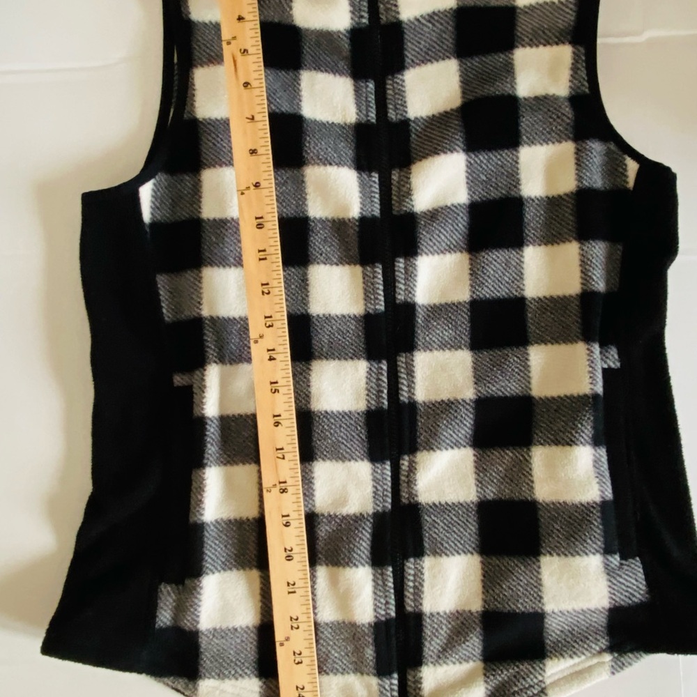 Chaps Black & White Checked Fleece Vest Full Zipper Size M with Pockets - Picture 15 of 16